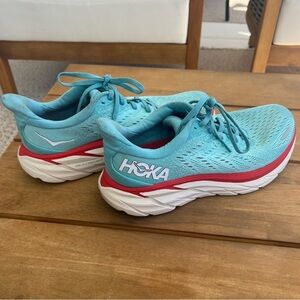 Hoka Clifton 8 Size 9 in Blue